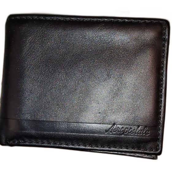 Aeropostale Men's Black leather wallet.       ACCS003 - Picture 1 of 4